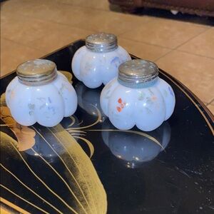SOLD!!!! BOX41 Vintage Milk-Glass Floral White Salt and Pepper Shakers Set